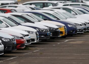 معضلی بنام ۵۵ شرکت واردکننده خودرو/ چرا برخی شرکت های واردکننده خودرو، هیچ تعهدی برای خدمات پس از فروش ندارند؟