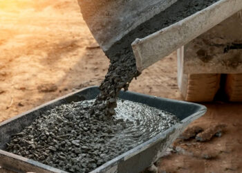 گرانی سیمان کلید خورد/ وزارت صمت در خواب تابستانی است؟