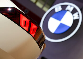 BMW با خودروی تمام‌برقی به چین بازمی‌گردد