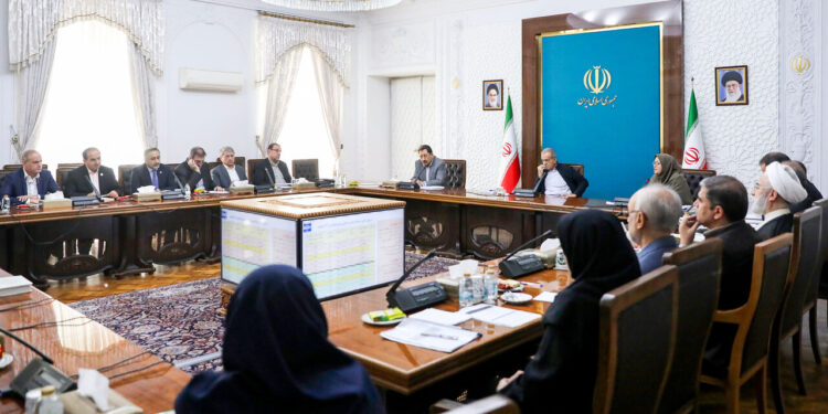 تاکید رئیس جمهور بر فرصت دادن به تولیدکنندگان برای اصلاح فرآیندها