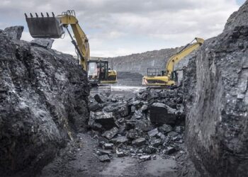 تخصیص یک میلیارد دلار برای نوسازی و خرید ماشین آلات و تجهیزات معدنی