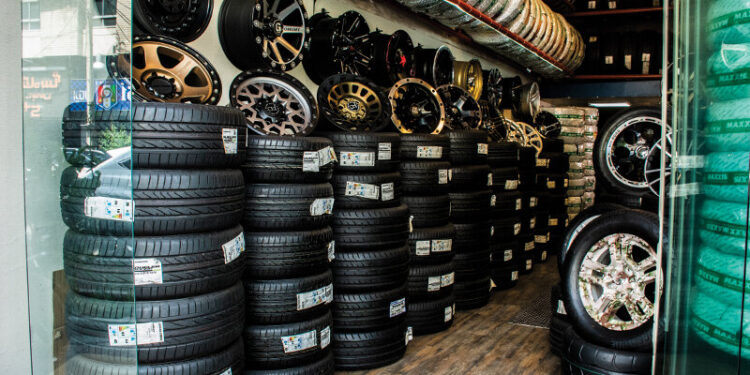 خرید و فروش لاستیک دست دوم ممنوع شد؟/ ماجرا فروش تقلبی روغن موتور چیست؟