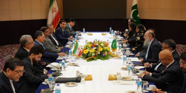 هدف‌گذاری ۱۰ میلیارد دلاری تبادلات تجاری ایران و پاکستان