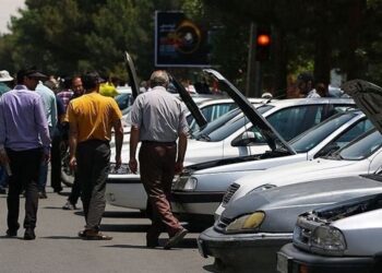 شوک سنگین دلار به بازار خودرو/ آخرین قیمت سمند، پژو، کوییک، شاهین و دنا + جدول