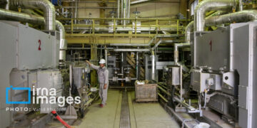 بهره برداری از ۲۸۰۰ مگاوات نیروگاه صنایع و معادن تا پایان شهریور