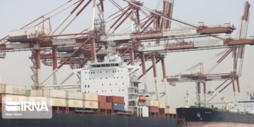 تحریم‌های نمادین، تجارت واقعی؛ اسنپ‌بک و اقتصاد ایران در دو مسیر متفاوت