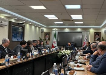 توسعه روابط خارجی با وجود تحریم‌ها/ معادن قفل شده فعال شوند