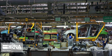 تولید خودروسازان بزرگ در نیمه نخست امسال کاهش یافت