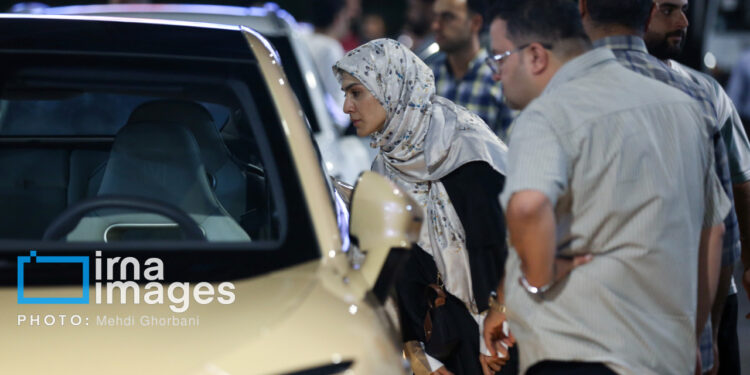 رکود در بازار خودرو ادامه دارد/ شکایت از معاملات افزایش یافت