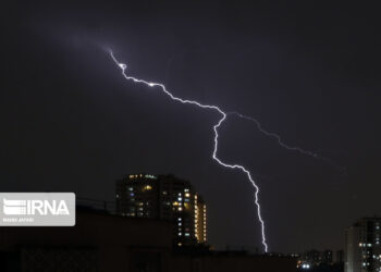 رگبار و رعد و برق در استان‌های شمالی و غربی کشور