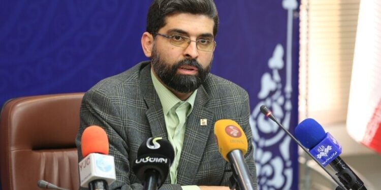 سرمایه‌گذاری ۲۰۰ همتی در تامین ناوگان ریلی/ تحویل اتوبوس از ماه آینده