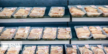 ۲۸۳ پرونده تخلف در حوزه مرغ گرم تشکیل شد