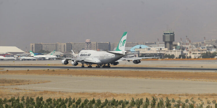 قیمت بلیت هواپیما پس تک نرخی شدن ارز/ نرخ هر ساعت صندلی پرواز چند دلار است؟