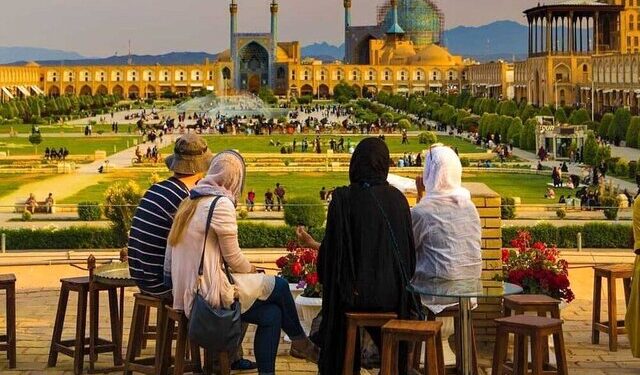  پیامد تنش‌های سیاسی داخلی و خارجی بر صنعت گردشگری ایران