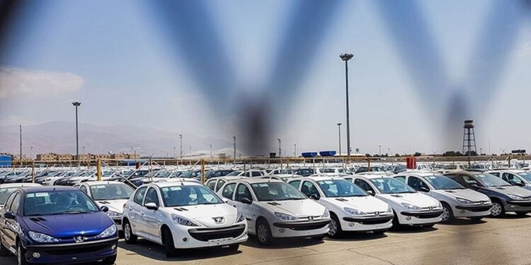 این خودروهای داخلی زیر یک میلیارد تومان قیمت خوردند/ آخرین قیمت سمند، پژو، شاهین، کوییک، ساینا و دنا + جدول