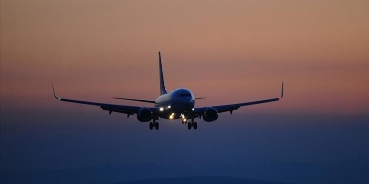 لغو پروازهای هواپیمایی عمان تا ۲۰ روز دیگر تمدید شد/ جزییات