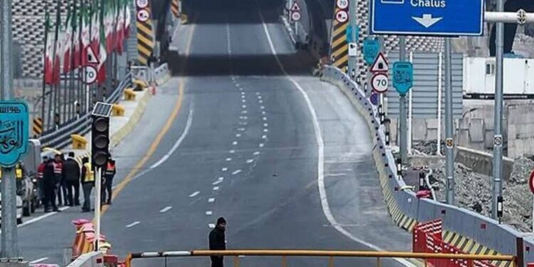 عوارض رفت و برگشت آزادراه تهران-شمال در روزهای تعطیل ۷۲۰ هزار تومان شد/ نرخ عوارض وانت و اتوبوس چند؟